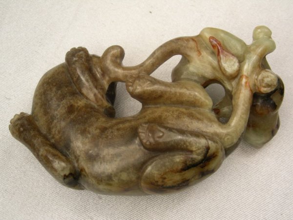 CARVED CHINESE JADE FIGURAL GROUP CAT & KITTEN - 8