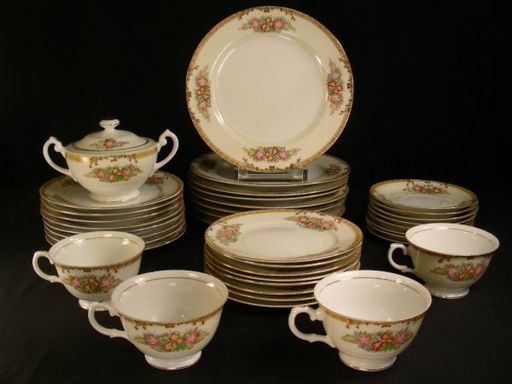 1252: HAND PAINTED DIAMOND CHINA MADE IN JAPAN FLORAL 3 - Nov 06, 2007
