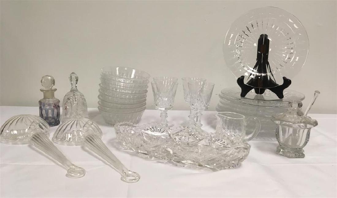 CRYSTAL: VAL ST LAMBERT, WATERFORD, BACCARAT ETC: Assorted crystal: includes Val Saint Lambert, Waterford, Baccarat, Fostoria, etc. Total of 23 pieces. Hanging vases are signed illegibly. Condition: chips to the 4.8" VSL bowls, see images. Plates mea