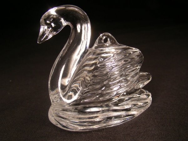 54: WATERFORD CRYSTAL CHRISTMAS ORNAMENT SWAN 2001