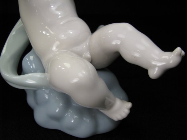 LLADRO FIGURINE ANGELIC MUSIC 6838 RETIRED - 2