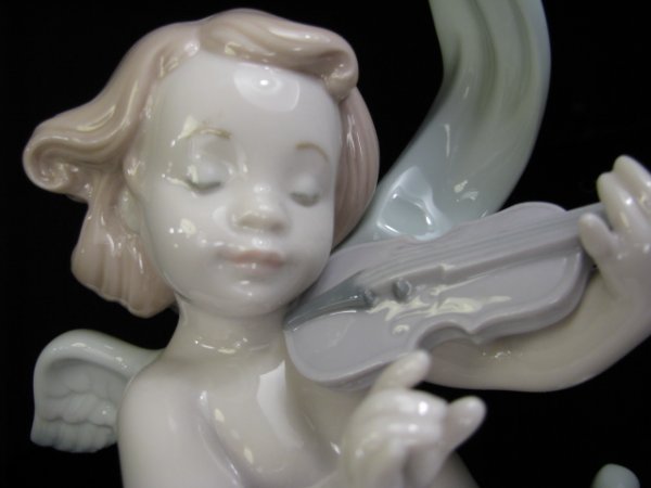 LLADRO FIGURINE ANGELIC MUSIC 6838 RETIRED - 4
