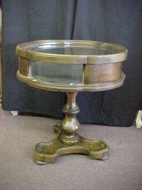 SCALLOPED CURIO SIDE TABLE