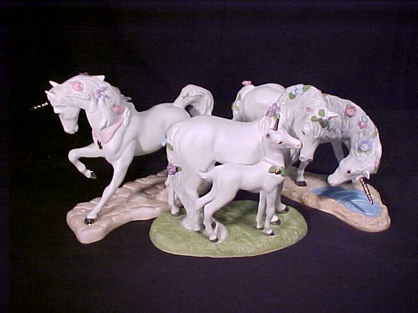 PRINCETON GALLERY UNICORNS ON BASES