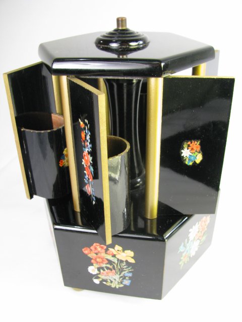 HALL MCCOY CERAMICS BLACK LACQUER MUSIC BOX ETC - 8