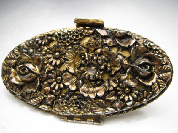 EIGHT VINTAGE COLLECTIBLE COMPACT LIPSTICK CASES - 4