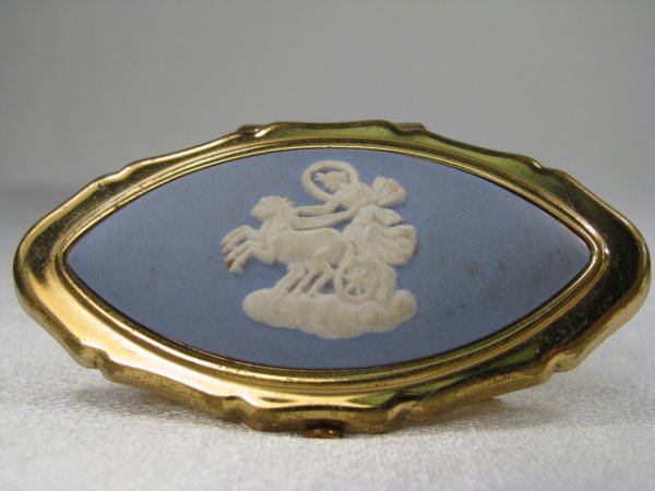 EIGHT VINTAGE COLLECTIBLE COMPACT LIPSTICK CASES - 5