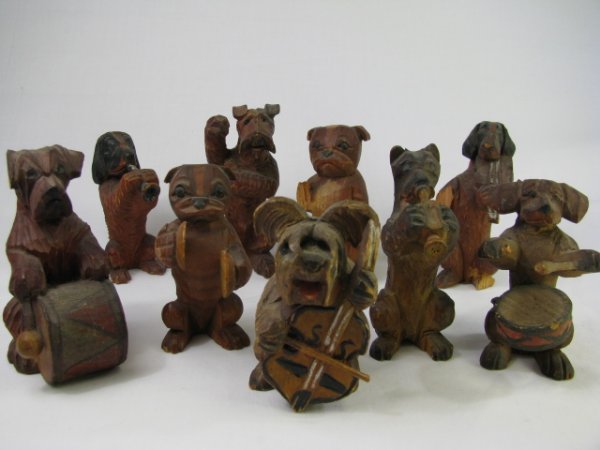 GERMAN FOLK ART CARVED WOOD CANINE BAND 9 PCS