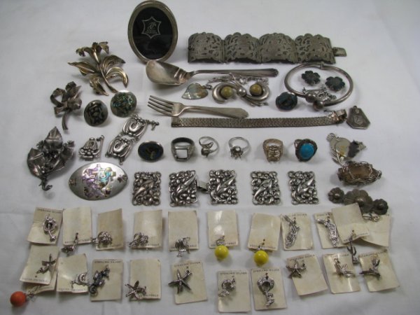 GROUP ASSORTED STERLING SILVER JEWELRY & PARTS