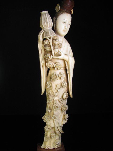 CHINESE CARVED IVORY WOMAN FIGURE W/ FLORAL KIMONO
