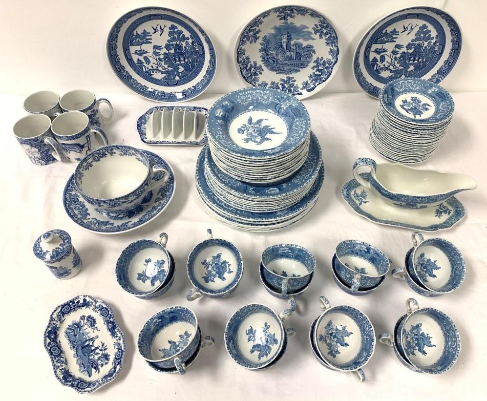 COPELAND SPODE "CAMILLA" DINNERWARE & MORE: Set of Copeland Spode "Camilla" dinnerware, sold along with other various pieces of Copeland Spode. Includes Camilla pieces: (18) 4.5" wide cups, (23) 6" saucers, (7) 10" plates, (9) 8.5" plates, (12)