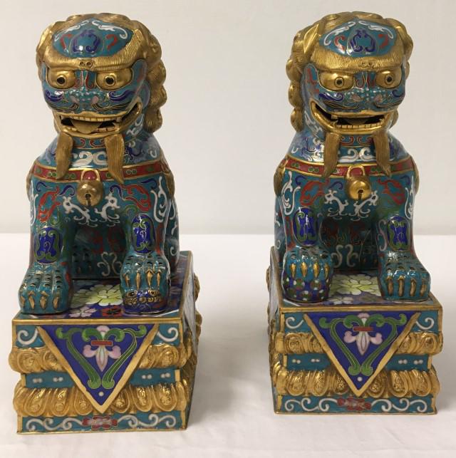PAIR VINTAGE CHINESE CLOISONNE FOO SHISA DOGS: Pair of vintage Chinese cloisonne foo or shisa dogs. Each one measures 9.5" tall x 4" wide and 5.25" deep. Condition: good, no damages, see images. Weight: 5 lbs.