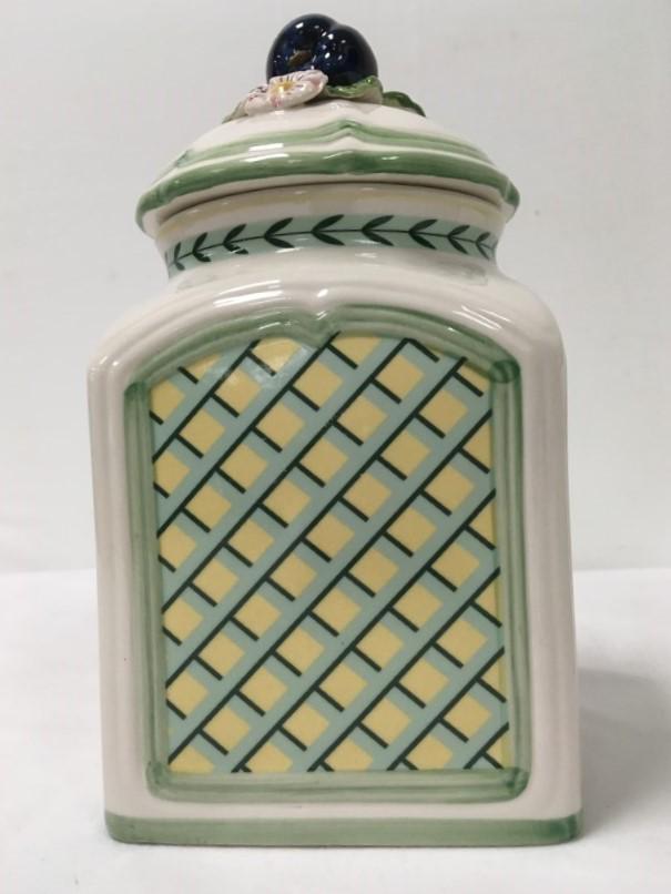 VILLEROY & BOCH FRENCH GARDEN PORCELAIN CANISTERS: Lot of three Villeroy & Boch French Garden Charm porcelain kitchen canisters. Graduated in size, tallest measures 11.25" tall and smallest is 9.5". Condition: good, no chips or cracks, see images. Wei