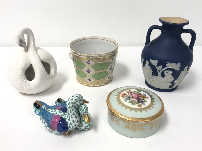 PORCELAIN LOT: WEDGWOOD, HEREND, LLADRO, ETC 5PCS (1 of 18)