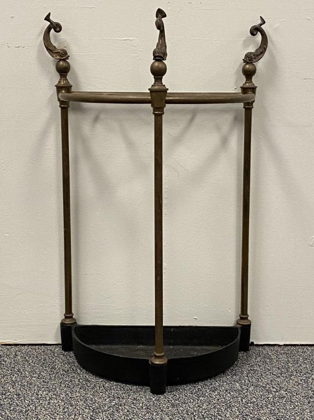 VINTAGE FIGURAL BRASS UMBRELLA STAND (1 of 3)