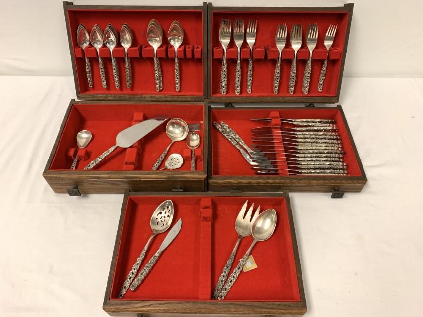 VINTAGE ONEIDA HEIRLOOM STERLING SILVER FLATWARE (1 of 20)