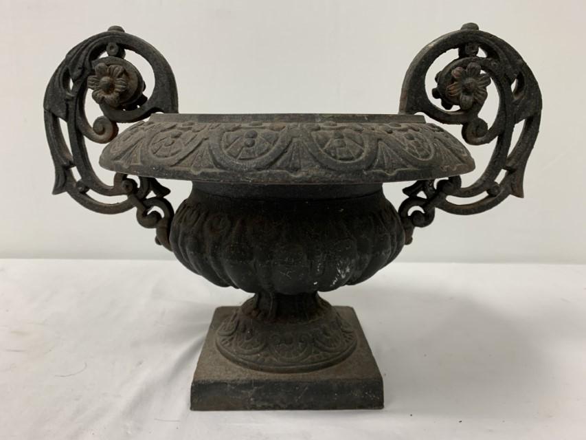 ANTIQUE FRENCH CAST IRON URN PLANTER (1 of 14)