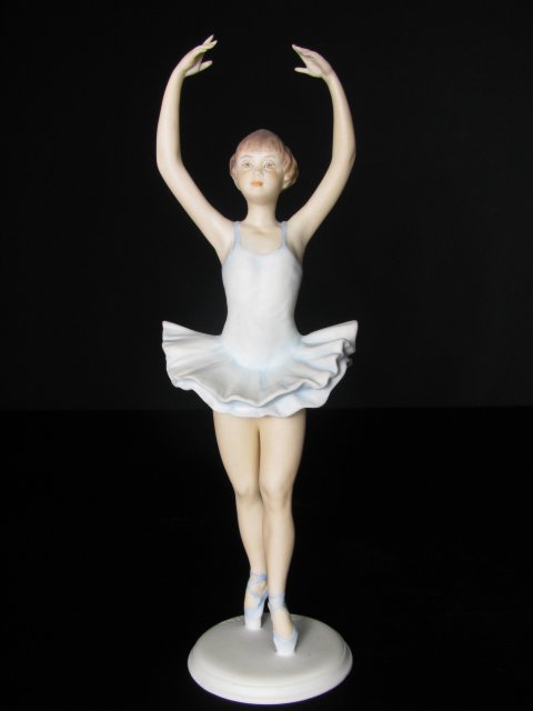 WOLFGANG GAWANTKA KAISER PORCELAIN BALLERINA FIGUR: Kaiser German porcelain ballerina figurine marked # 529 and signed W. Gawantka. Condition good. No chips, cracks, or repairs. Measures 8 1/2" high by 2 3/4" wide by 2 3/4" deep. See images. Weighs app