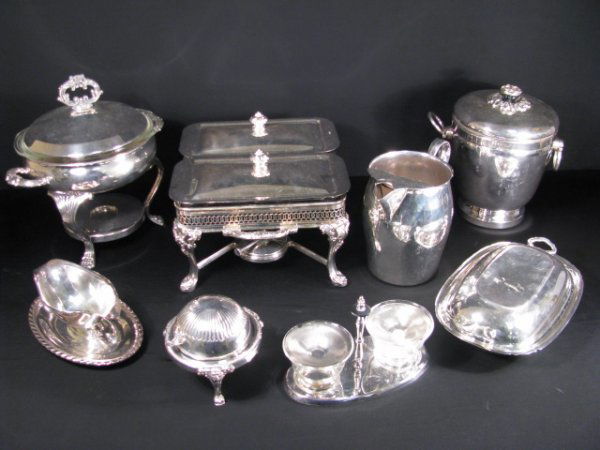 ESTATE LOT LARGE SILVER PLATE SERVING PIECES: Estate lot of silver plate serving pieces made by F.B. Rogers, Sheffield etc. Lot consists of: double chafing dish, single chafing dish, (both with Pyrex dish inserts) ice bucket, pitcher, gravy boat