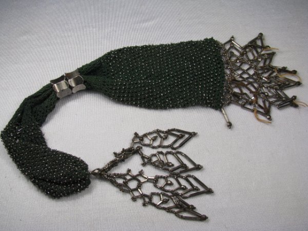 ANTIQUE UNUSUAL BEADED AND MESH PURSE