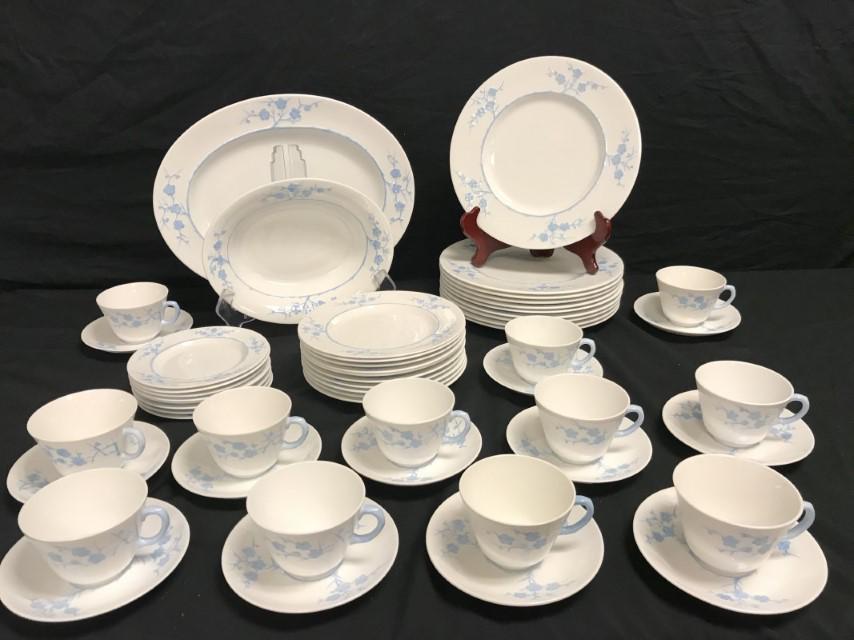 SPODE BLANCHE DE CHINE & GEISHA DINNERWARE 54 PCS: Spode "Blanche De Chine" and "Geisha" porcelain dinnerware. Patterns both appear to be the same, with only different markings on base. Includes (12) 2.75" tall cups, (12) 5.5" saucers, (10) 10.5" plat