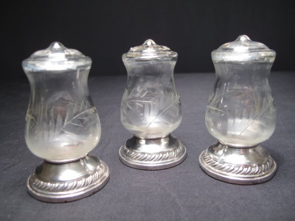 7 PIECES GLASS AND STERLING MOUNTED GLASS OBJECTS - 5