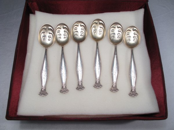 SIX STERLING SILVER TEASPOONS: Six sterling silver teaspoons @ 6" with "B" and "E" monograms on the handle. Wear is consistent with normal use, all are in good condition. Troy weight: 4 ox. See Images. (UPDATED: 06/20/09 to clarify