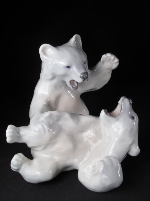 B & G DENMARK PORCELAIN POLAR BEAR BABIES FIGURE: B & G porcelain polar bear babies figure, measuring 5" tall x 5" wide x 5" deep. Good condition. Shipping weight is 1 lb.