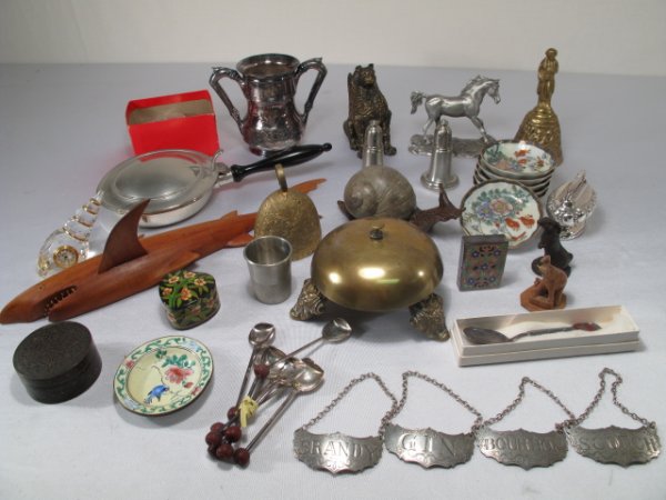 ESTATE LOT - ANIMAL FIGURES PEWTER WOOD CARVINGS ET: Estate lot consisting of Pewter salt and pepper shakers and pewter liquor tags, pewter silent butler, a few pill boxes, six small porcelain plates with Chinese design, a wood carving of a shark (15" l