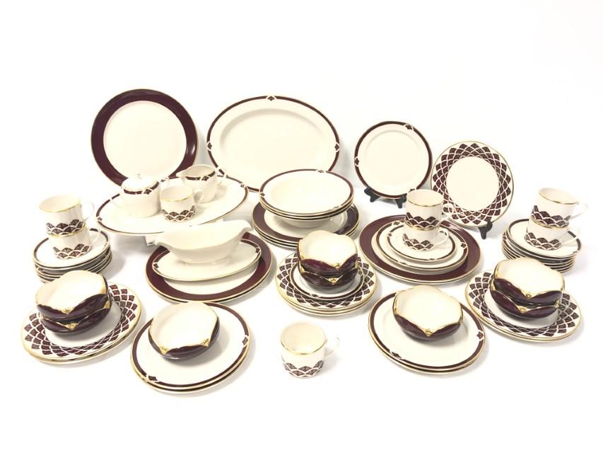 PICKARD "ENSEMBLE BURGUNDY" DINNERWARE SRVC FOR 8 (1 of 13)