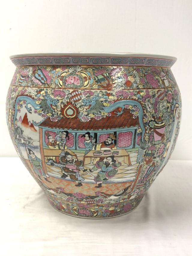 LARGE CHINESE ROSE MEDALLION STYLE FISH BOWL PLANTER (1 of 20)