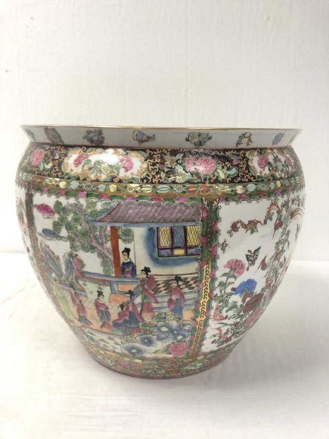 LARGE CHINESE ROSE MEDALLION STYLE FISH BOWL PLANTER (1 of 20)