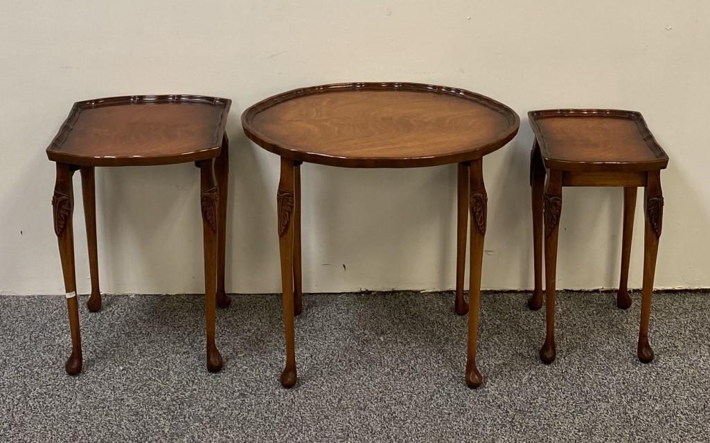SET OF THREE ENGLISH CARVED WALNUT NESTING TABLES (1 of 15)