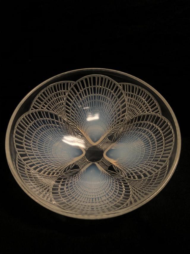 R. LALIQUE "COQUILLES" OPALESCENT GLASS BOWL (1 of 6)
