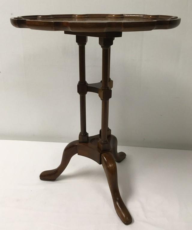 SMALL BAKER BURLED WOOD PEDESTAL SIDE TABLE (1 of 12)