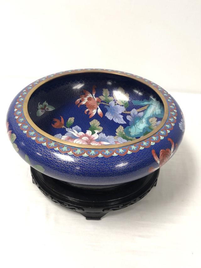 LARGE CHINESE CLOISONNE LOW BOWL WITH STAND (1 of 11)