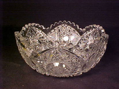 AMERICAN BRILLIANT CUT GLASS BOWL Measur: AMERICAN BRILLIANT CUT GLASS BOWL Measures 8" wide x 3 5/8" high.