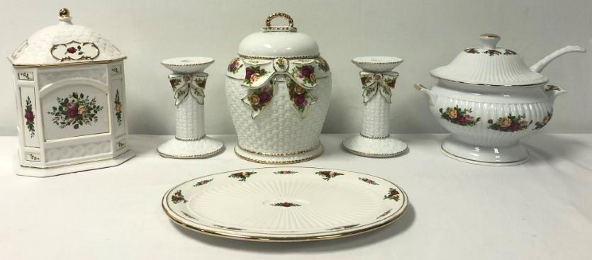 ROYAL ALBERT "OLD COUNTRY ROSES" PORCELAIN WARE 6P (1 of 20)