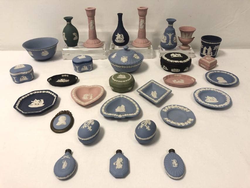 LARGE LOT ASSORTED WEDGWOOD JASPERWARE: 29 PCS (1 of 18)
