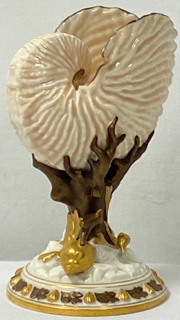ROYAL WORCESTER NAUTILUS FORM PEDESTAL VASE (1 of 11)