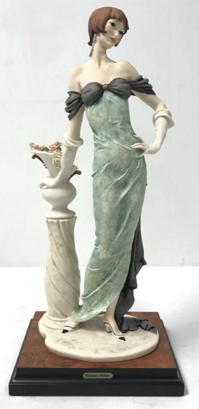 GIUSEPPE ARMANI FIGURINE #193C "MORNING ROSE" (1 of 15)