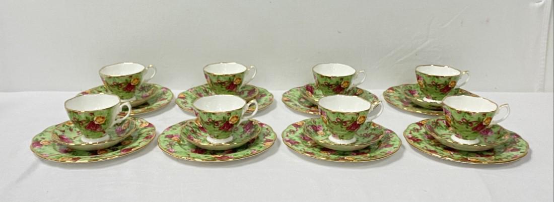 ROYAL ALBERT "GREEN CHINTZ" PORCELAIN DINNERWARE (1 of 20)