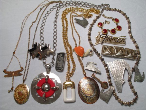 FOURTEEN PIECES VINTAGE & OTHER COSTUME JEWELRY: Fourteen pieces of vintage and other costume jewelry, some signed, including pieces by Monet and Reed and Barton. Various colors, sizes and materials. Total weight: 0.9 lbs. Condition: good with minor