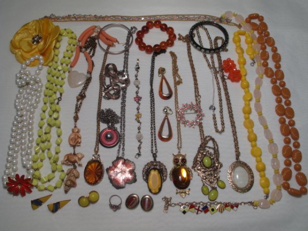 OVER THIRTY PIECES COSTUME JEWELRY NAPIER RAPHAEL: Over thirty pieces of vintage and other ladies costume jewelry including some signed pieces: Lancer, Napier and Louis Raphael. Various styles and materials including necklaces, pendants and earrings.