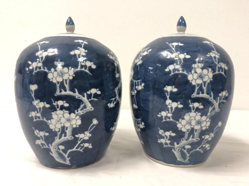 PAIR KANGXI STYLE BLUE & WHITE PRUNUS GINGER JARS (1 of 18)