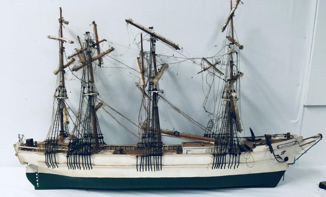 VINTAGE MODEL SHIP FOR PARTS OR REPAIR (1 of 14)