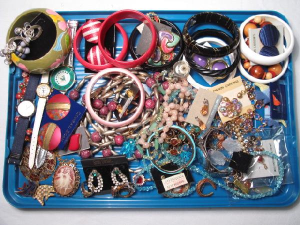 ASSORTED COSTUME JEWELRY CONRAD EGAN EMILY DANIEL : Tray of assorted colorful costume jewelry. Some signed, some unsigned. Includes designers Conrad Egan, Emily Daniel. Some semiprecious stones, 2 sterling silver rings, crystals, quartz, hard plastic, 