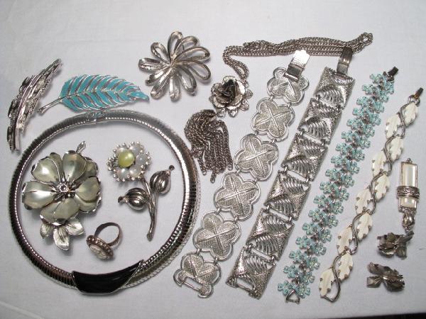 COSTUME JEWELRY: CORO VANDOME GIOVANNI ETC: Tray lot of assorted costume jewelry. Each signed. Several Coro pieces with assorted other designers. Monet, Vandome, Giovanni, etc. All silver tone. Some enamel. Bracelets, necklaces, brooches, ring,