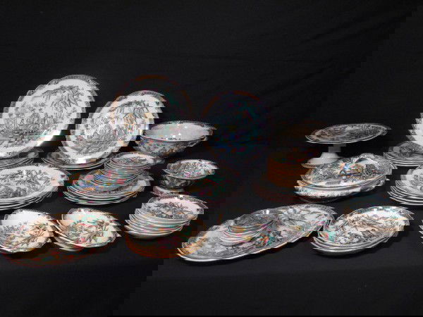 19th C B&H PEKIN PATTERN FINE CHINA DINNERWARE SET: B&H dinnerware group in the Pekin pattern. Stamped on bottom "PEKIN". Includes (4) 1.5"t x 9.5"w soup bowls, (1) 10.25"l x 8.25"w serving dish, (6) .75"t x 3.25"w butter dishes, (6) 5.8" dishes, (1) 9