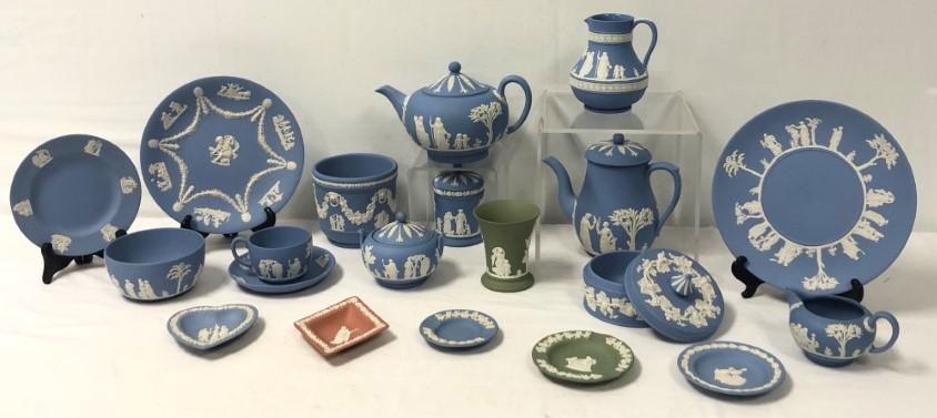 20 PIECES ASSORTED WEDGWOOD PORCELAIN (1 of 20)